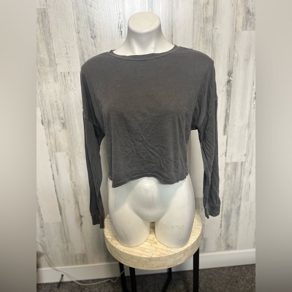 Sky and Sparrow gray top size MEDIUM